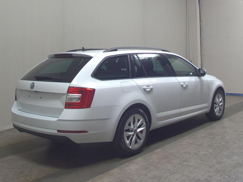 Gebraucht Skoda Octavia Style 150 PS (110 kW) 2020 Weiss Kombi