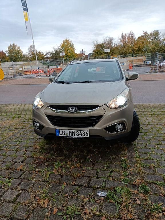 Gebraucht Hyundai ix35 Comfort 163 PS (119 kW) 2010 Grau SUV