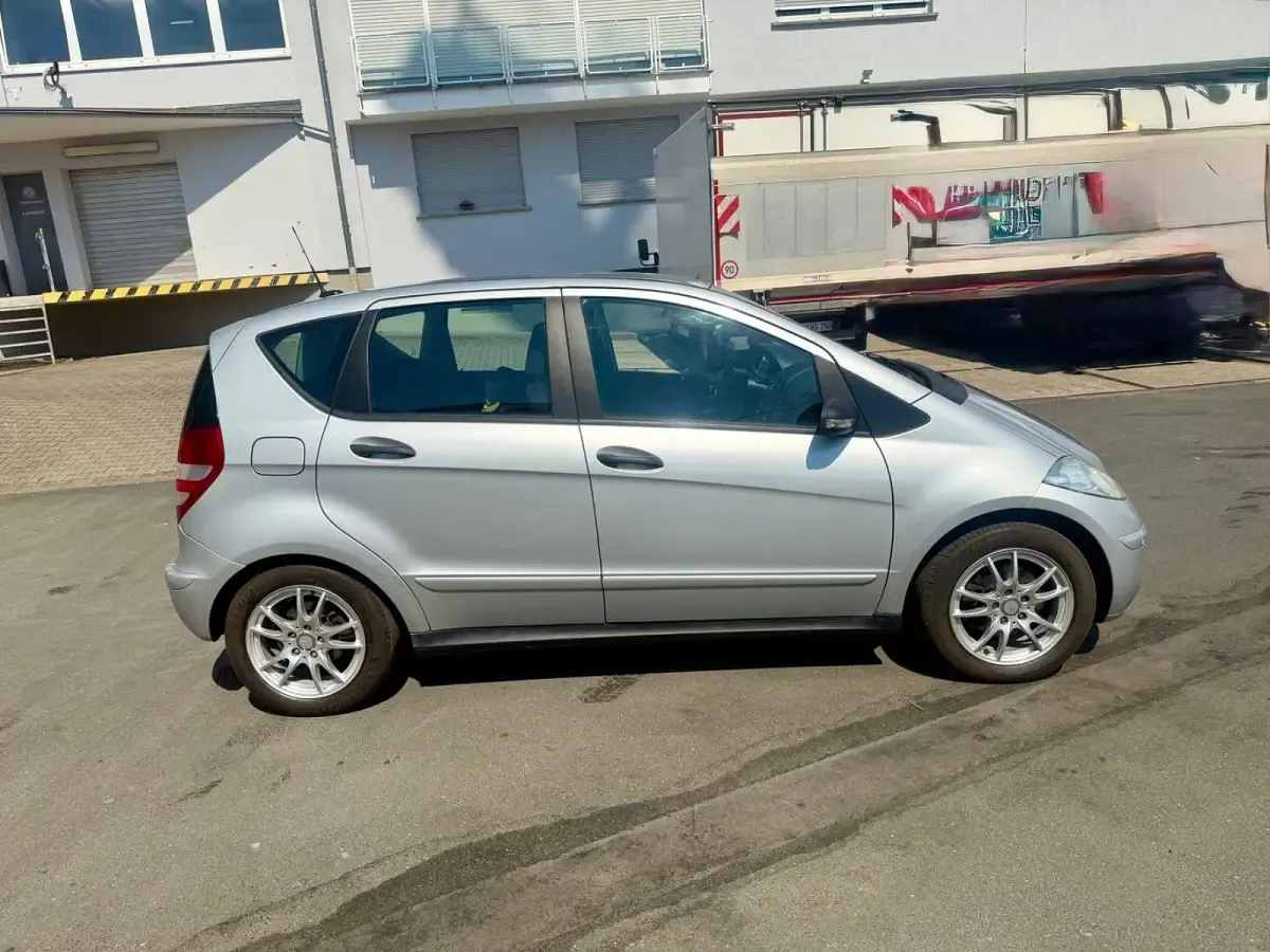 Gebraucht Mercedes A150 95 PS (69 kW) 2008 Silber Kleinwagen
