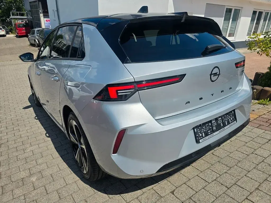 Gebraucht Opel Astra GS Line 181 PS (133 kW) 2024 Silber Kleinwagen