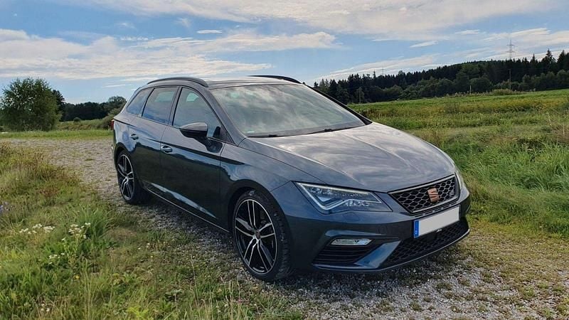 Gebraucht Cupra Leon 300 PS (220 kW) 2019 Grau Kombi