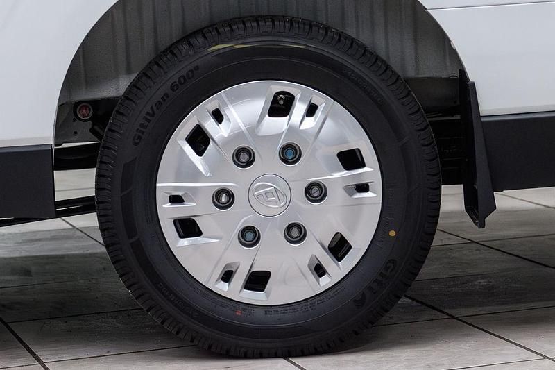 Neu Maxus V70 150 PS (110 kW) 2025 Weiß Van