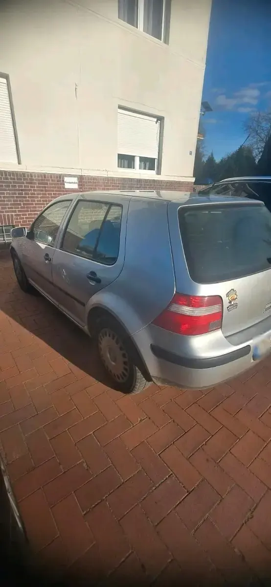Usata VW Golf IV 75 CV (55 kW) 2004 Berlina
