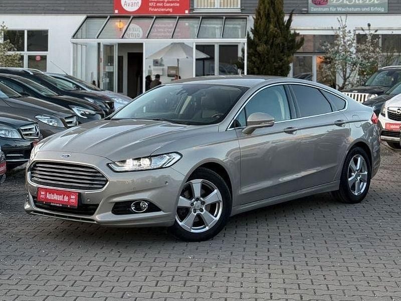 Gebraucht Ford Mondeo Titanium 203 PS (149 kW) 2015 Tectonic silver Limousine