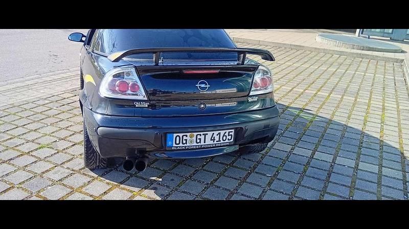 Gebraucht Opel Tigra 106 PS (77 kW) 1998 Schwarz Coupé