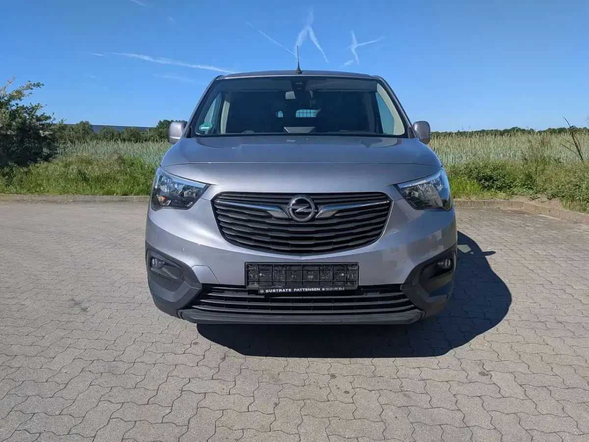 Gebraucht Opel Combo Edition 102 PS (75 kW) 2019 Kontrast grau/quarz silber Van / Kleinbus