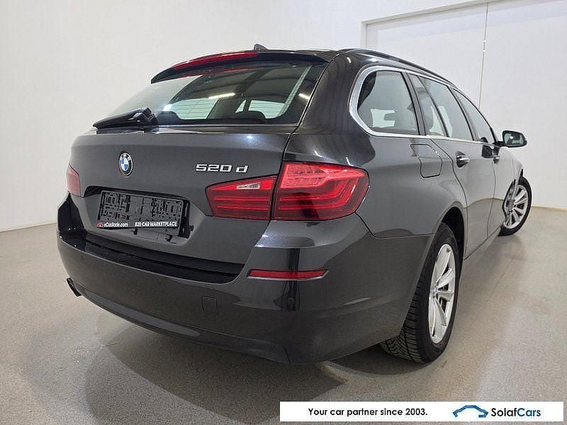 Gebraucht BMW 520 163 PS (119 kW) 2014 Grau Limousine