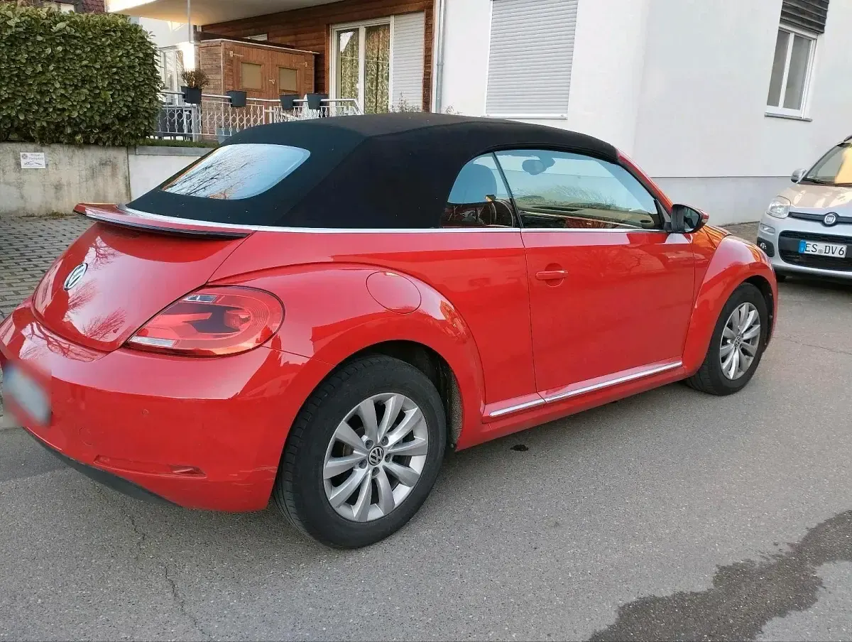 Gebraucht VW Beetle 105 PS (77 kW) 2013 Rot Kleinwagen