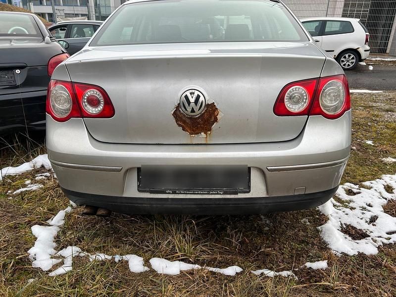 Gebraucht VW Passat 140 PS (102 kW) 2005 Silber Limousine