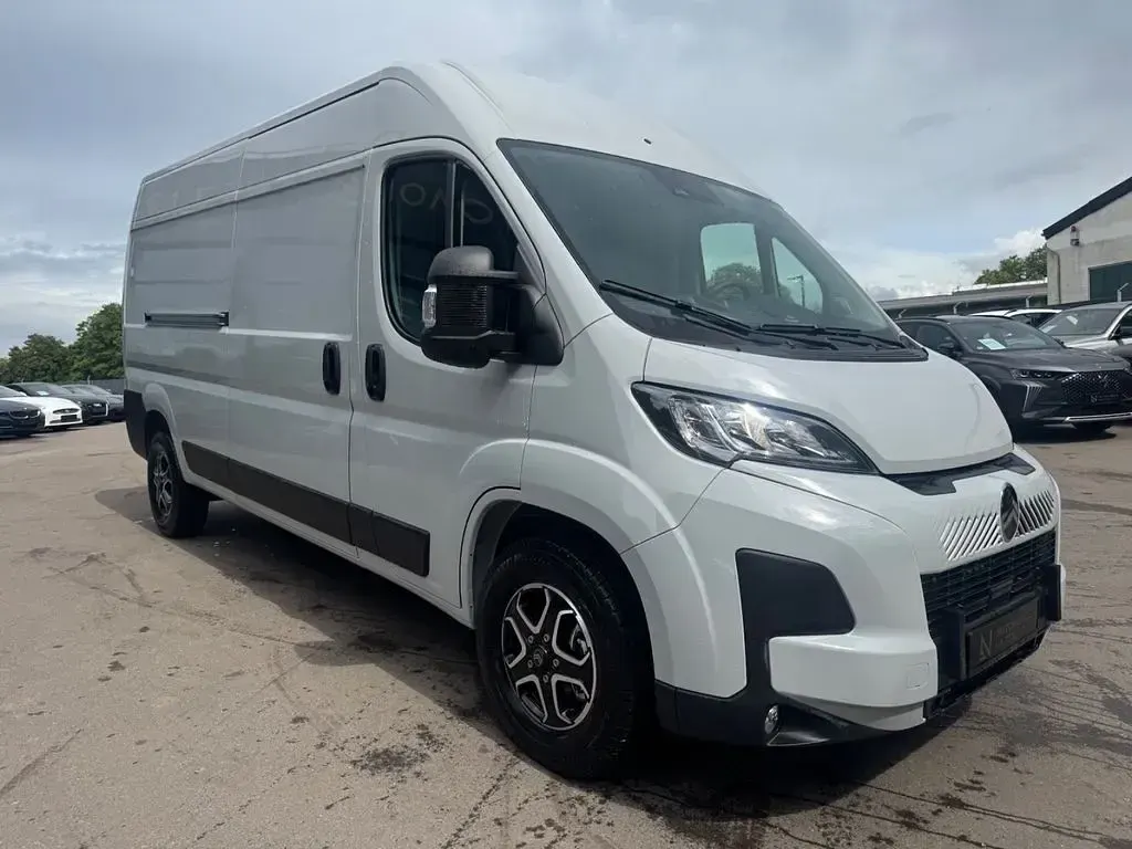 Neu Citroën Jumper 140 PS (102 kW) 2026 Blau Van / Kleinbus