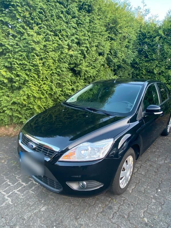 Schwarz Gebraucht 2011 Ford Focus Limousine | 3.300 € (Superpreis) - Bild 1/4