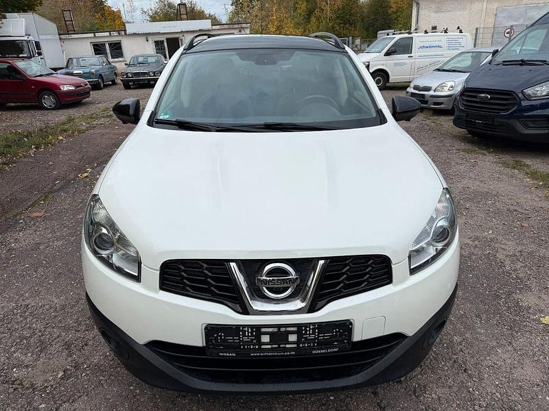 Weiß Gebraucht 2013 Nissan Qashqai +2 360º SUV | 7.900 € (Guter Preis) - Bild 1/4