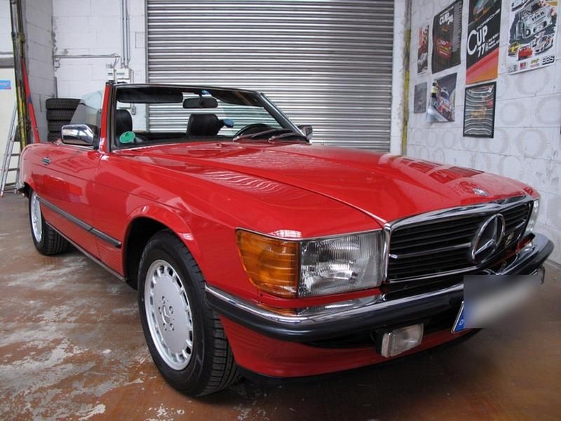 Rot Gebraucht 1986 Mercedes SL300 Cabrio | 37.000 € - Bild 1/4