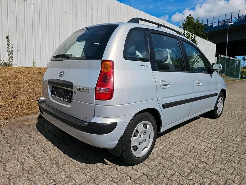 Gebraucht Hyundai Matrix 103 PS (75 kW) 2004 Grau Van / Kleinbus