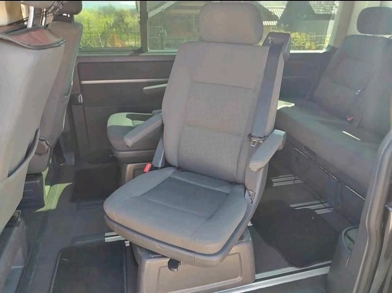 Usata VW Multivan 174 CV (127 kW) 2004 Nero Monovolume