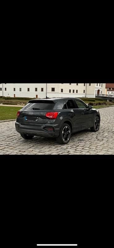 Gebraucht Audi Q2 150 PS (110 kW) 2023 Grau SUV