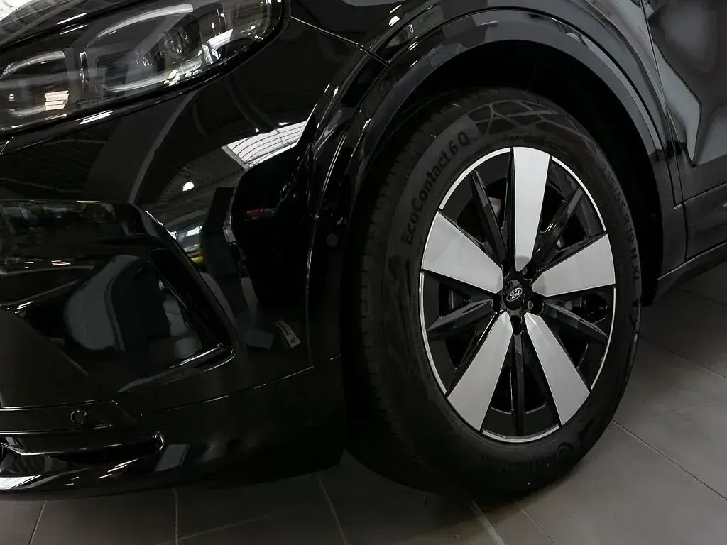 Nowe Ford Capri 210 kW (286 KM) 2025 Czarny SUV