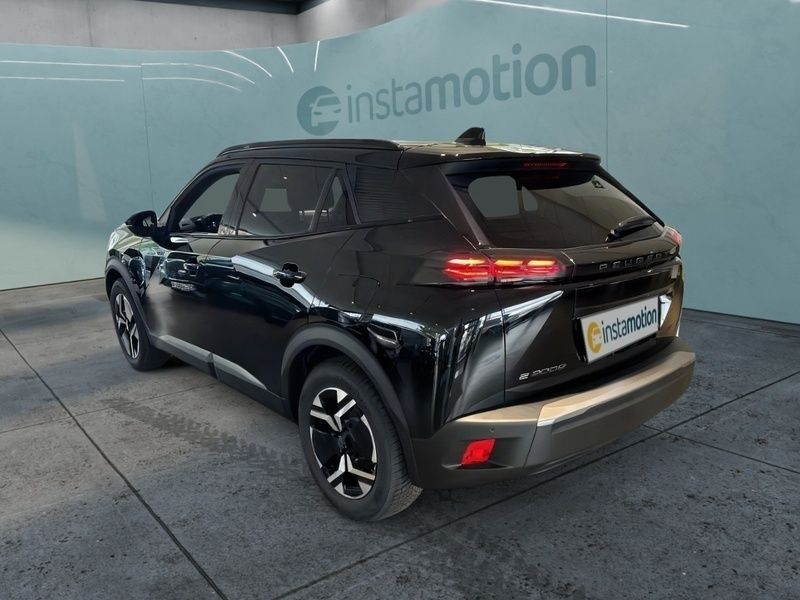 Gebraucht Peugeot e-2008 GT 114 kW (156 PS) 2024 Schwarz SUV