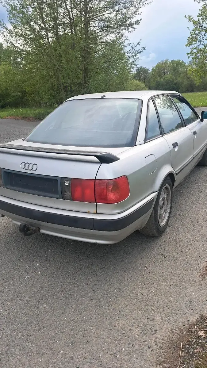 Gebraucht Audi 80 133 PS (97 kW) 1991 Silber Limousine