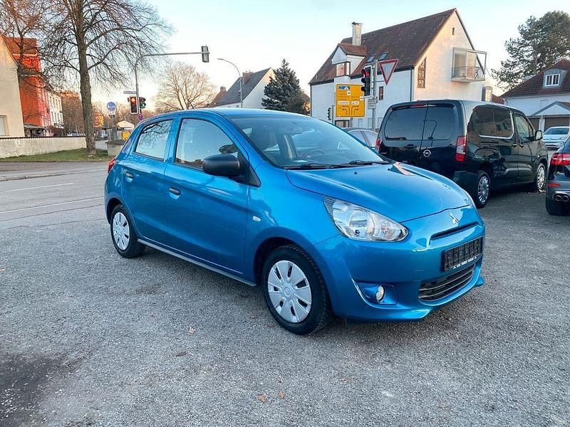 Second-hand Mitsubishi Space Star Diamant Edition 71 CP (52 kW) 2015 Albastru Berlinǎ