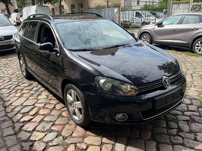 Gebraucht VW Golf VII Style 105 PS (77 kW) 2012 Schwarz Kombi