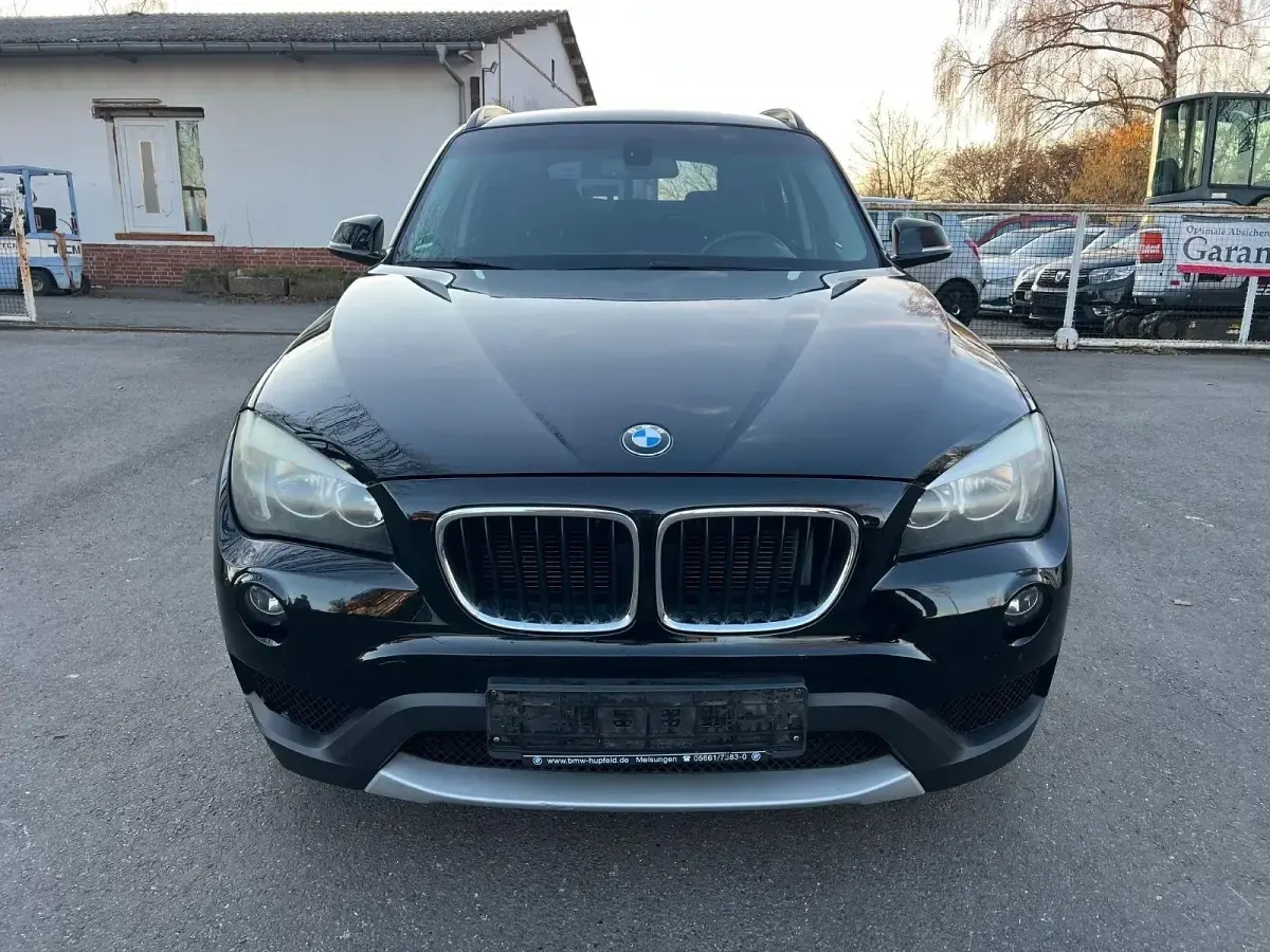 Gebraucht BMW X1 Sport Line 150 PS (110 kW) 2012 Schwarz SUV
