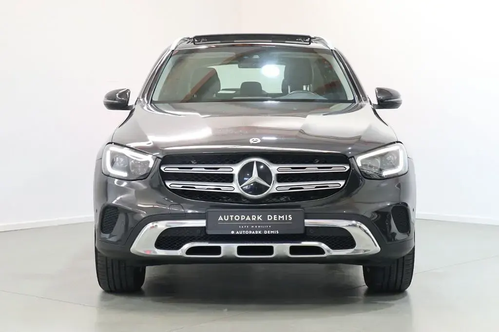 Gebraucht Mercedes GLC300 194 PS (142 kW) 2021 Grau SUV
