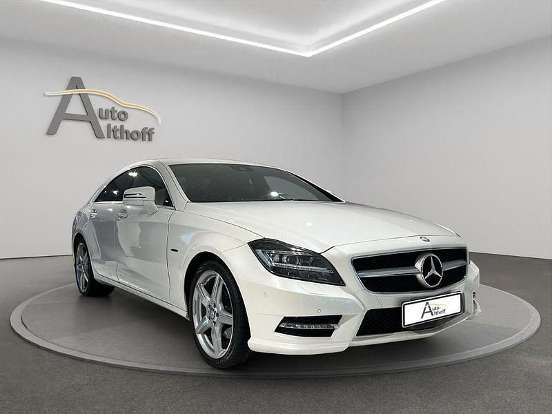 Weiß Gebraucht 2012 Mercedes CLS350 AMG Limousine | 19.999 € (Fairer Preis) - Bild 1/4