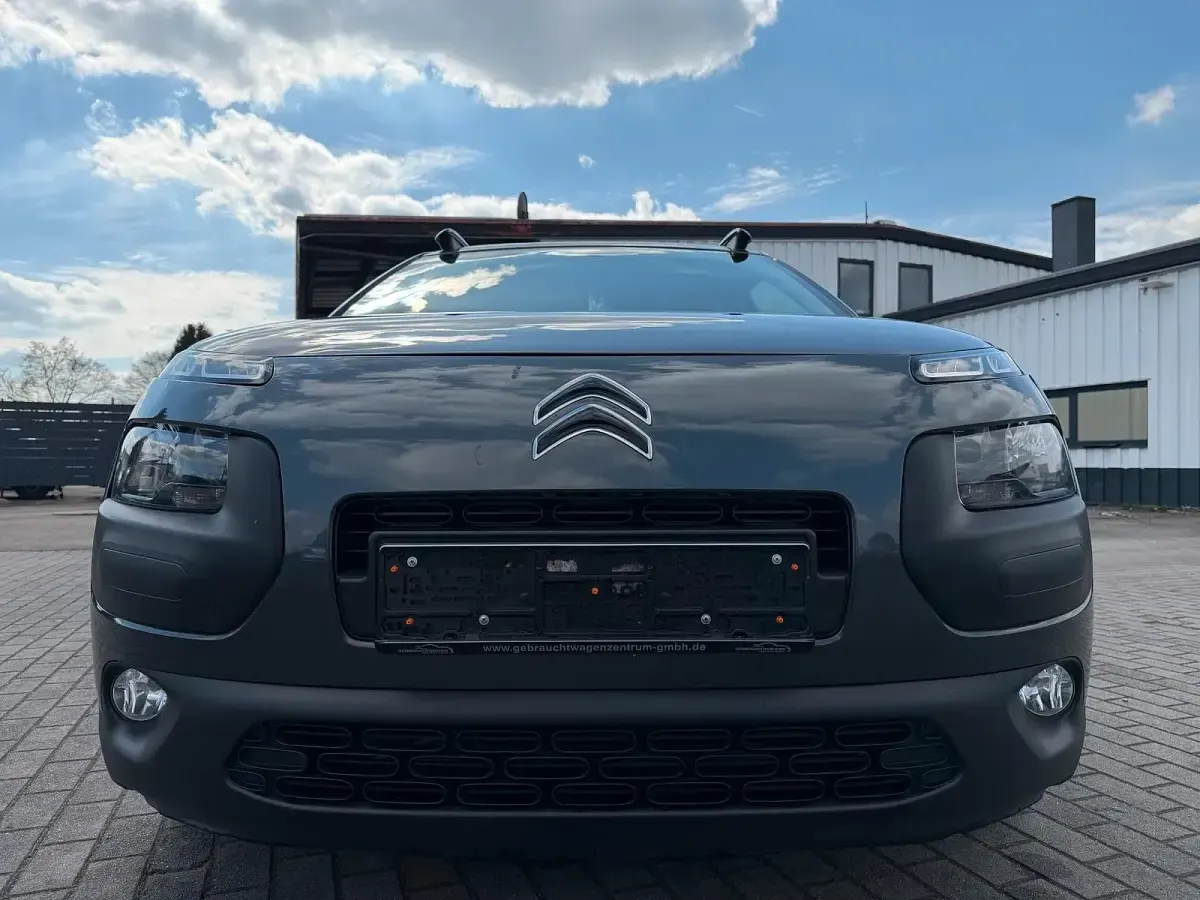 Gebraucht Citroën C4 Feel 110 PS (80 kW) 2015 Andere farben Limousine
