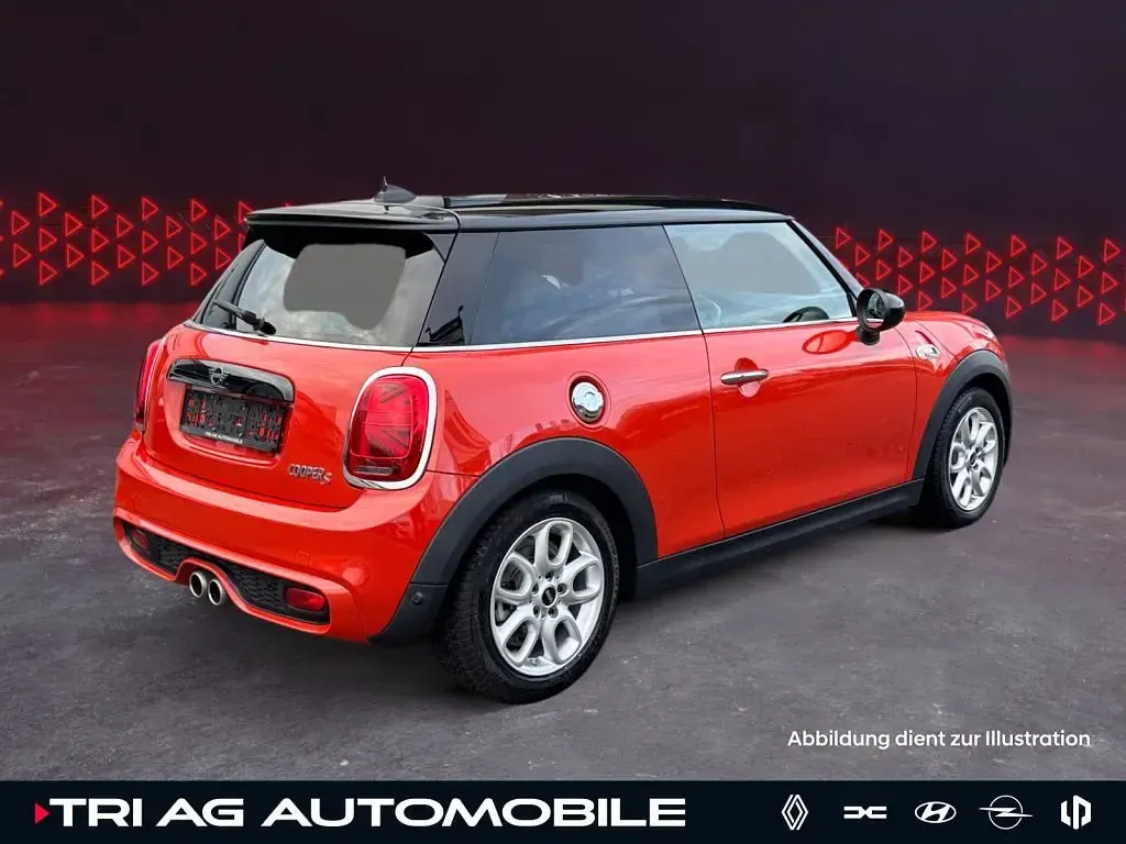 Używany Mini Cooper S Business 192 KM (141 kW) 2018 Pomarańczowy Hatchback