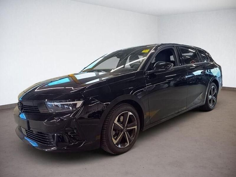 Gebraucht Opel Astra 131 PS (96 kW) 2024 Black (metallic) Kombi