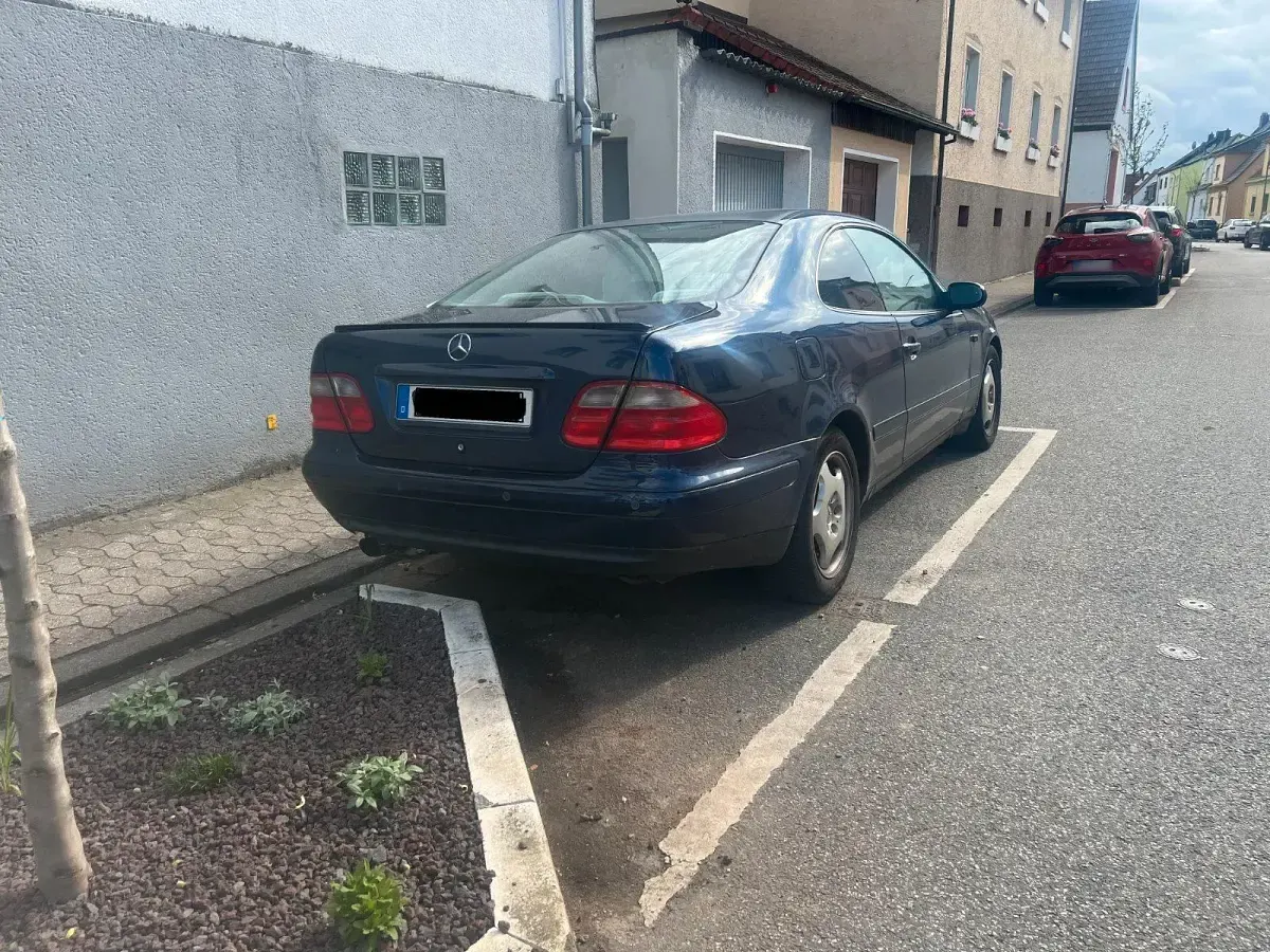 Gebraucht Mercedes CLK230 193 PS (141 kW) 1998 Blau Coupé