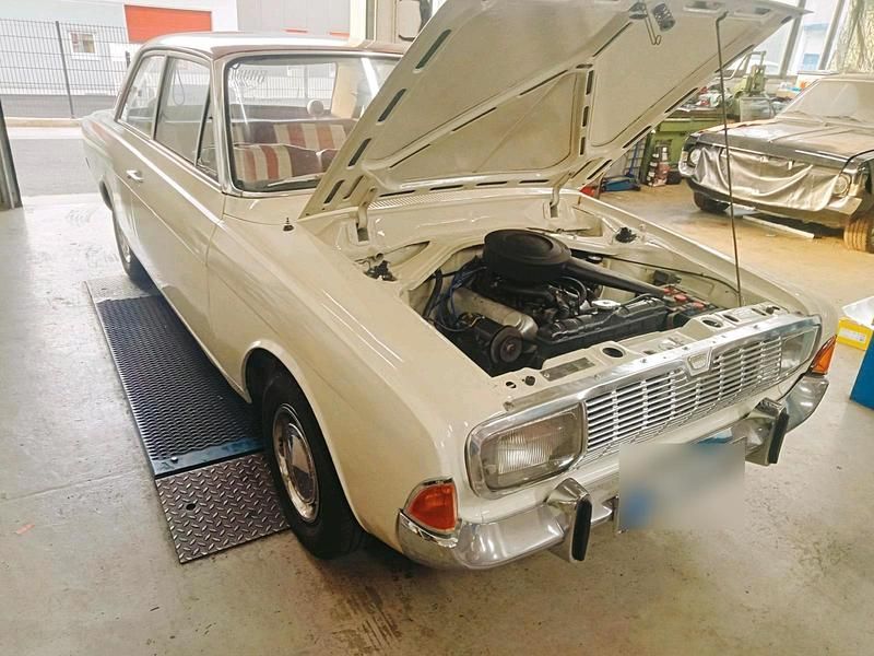Second-hand Ford 20M 85 CP (62 kW) 1965 Alb Coupe