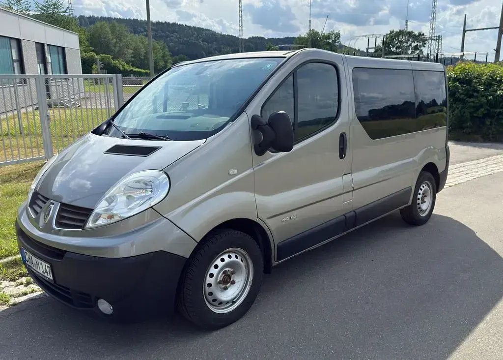 Gebraucht Renault Trafic 114 PS (83 kW) 2007 Braun Van / Kleinbus