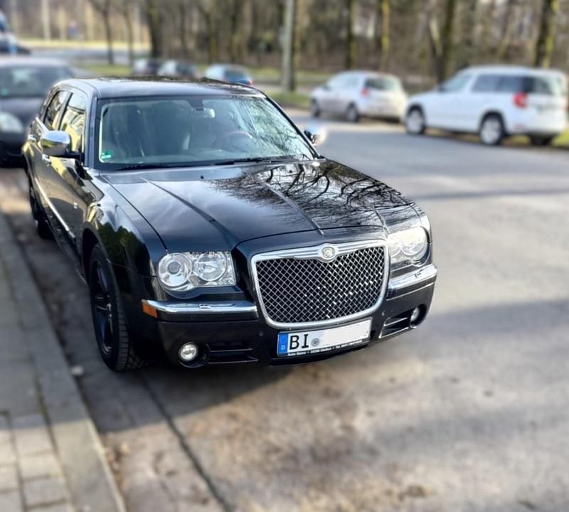 Schwarz Gebraucht 2009 Chrysler 300C Touring Kombi | 3.500 € (Fairer Preis) - Bild 1/4