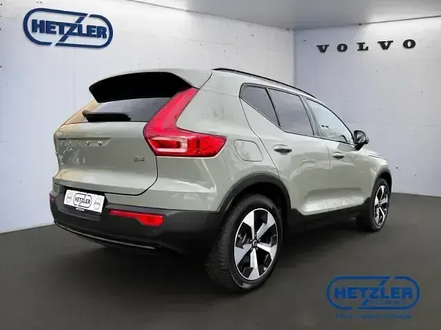 Occasion Volvo XC40 Plus 197 ch (144 kW) 2024 Vert SUV