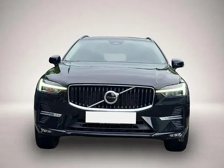Gebraucht Volvo XC60 Core 197 PS (144 kW) 2023 Manufacturer SUV