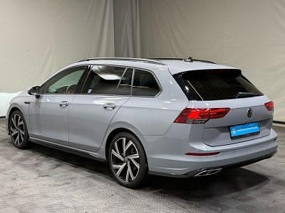 Gebraucht VW Golf VIII R-line 150 PS (110 kW) 2023 Mondsteingrau Kombi