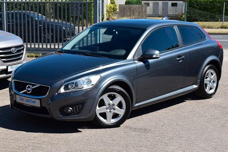 Grau Gebraucht 2009 Volvo C30 Momentum Kleinwagen | 4.990 € (Etwas zu teuer) - Bild 1/4