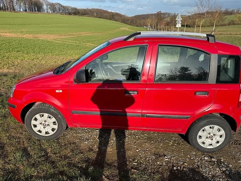 Gebraucht Fiat Panda Dynamic 69 PS (50 kW) 2011 Rot Kleinwagen