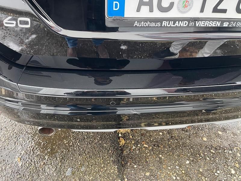 Gebraucht Volvo XC60 150 PS (110 kW) 2017 Schwarz SUV