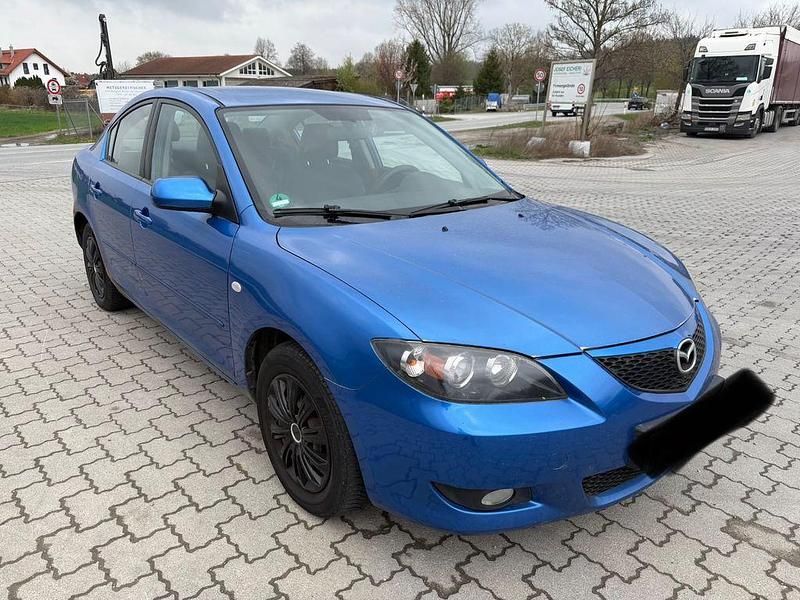 Używany Mazda 3 Comfort 105 KM (77 kW) 2004 Niebieski Sedan/Limuzyna