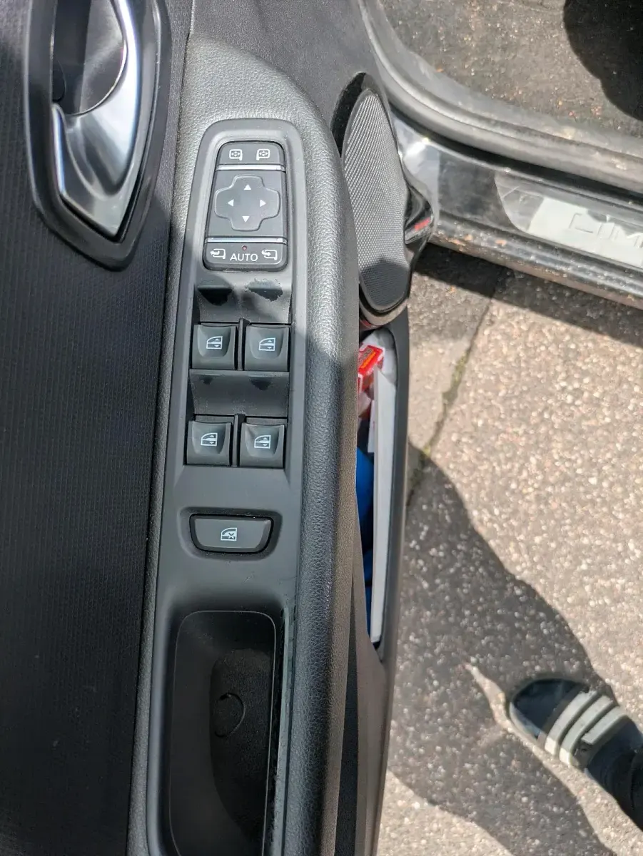 Gebraucht Renault Clio 76 PS (55 kW) 2018 Schwarz Kleinwagen
