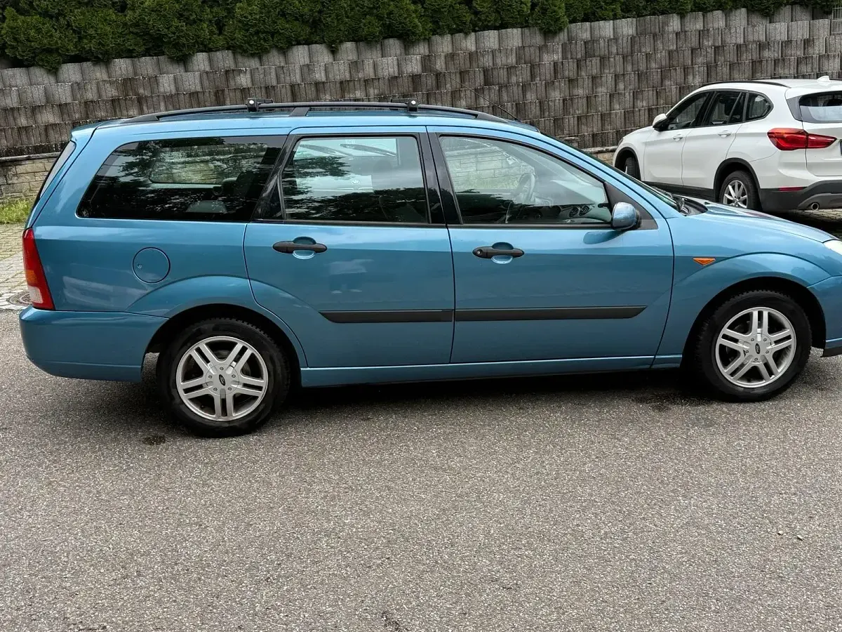 Gebraucht Ford Focus 2000 Blau Kombi