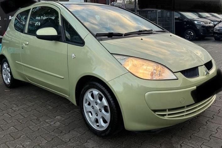Grün Gebraucht 2005 Mitsubishi Colt Kleinwagen | 2.650 € (Fairer Preis) - Bild 1/4