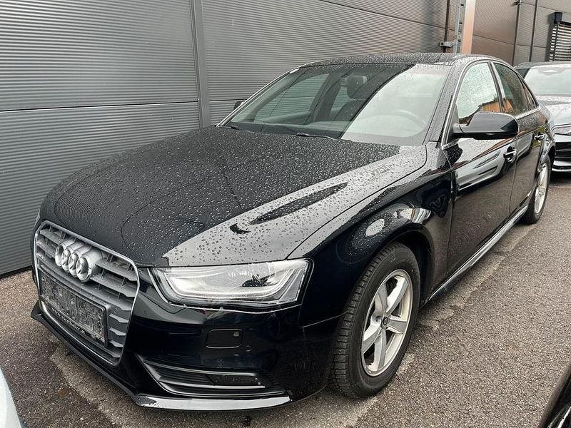 Gebraucht Audi A4 Attraction 150 PS (110 kW) 2013 Schwarz Limousine