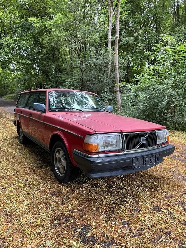 Rot Gebraucht 1992 Volvo 240 Kombi | 900 € - Bild 1/4