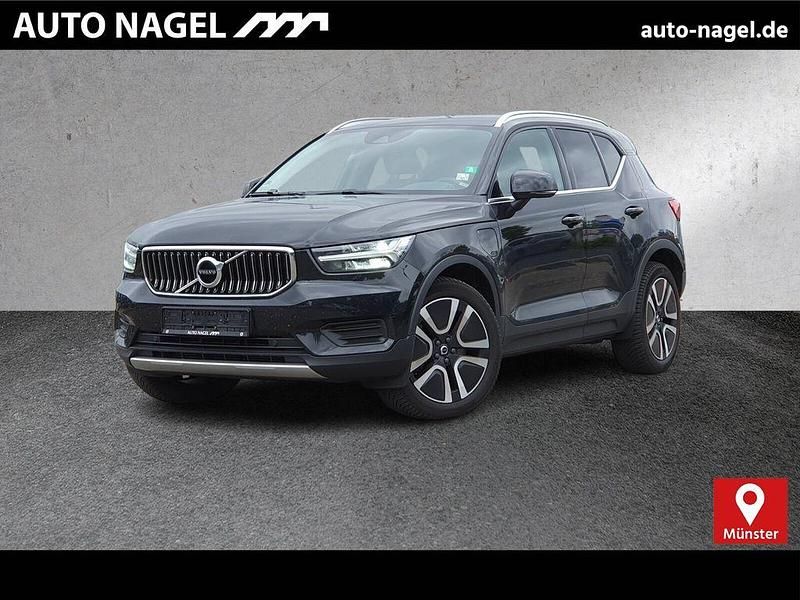 Onyx black / Gebraucht 2022 Volvo XC40 Core SUV | 28.800 € (Guter Preis) - Bild 1/4
