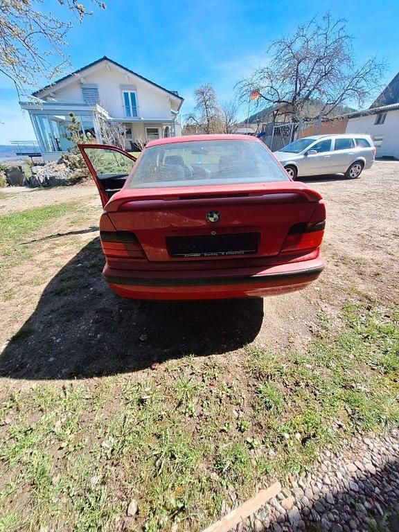 Second-hand BMW 320 150 CP (110 kW) 1996 Roșu Berlinǎ