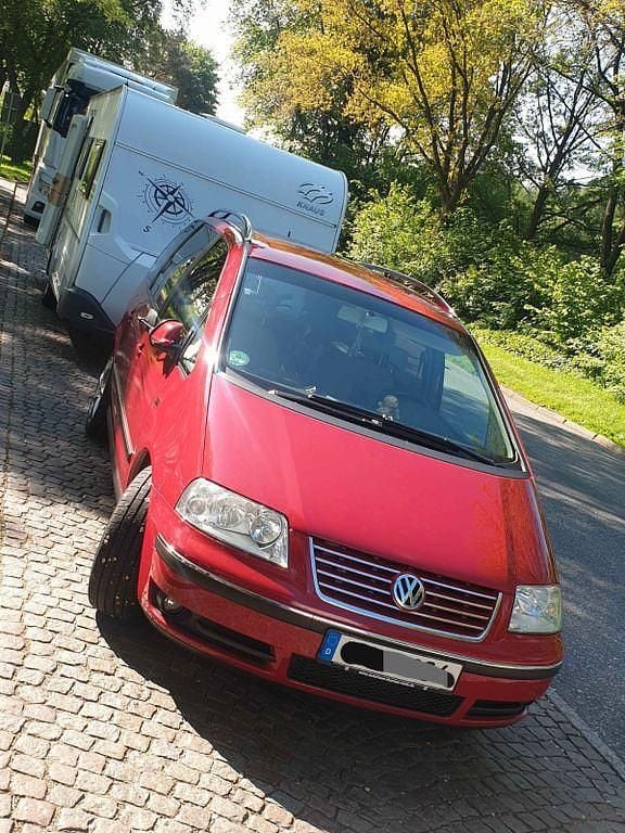 Rot Gebraucht 2006 VW Sharan Comfortline Van / Kleinbus | 3.200 € (Fairer Preis) - Bild 1/4
